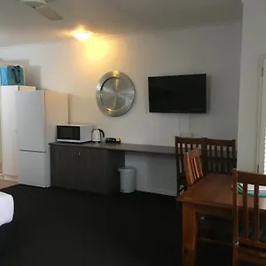 Resort Sonia's At Ramada Free Wifi & Netflix, Port Douglas